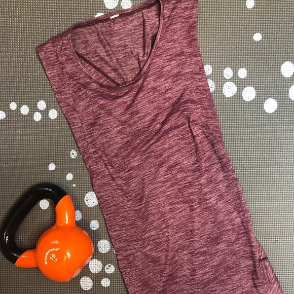 Like-new Lululemon racer back top - unique back - Picture 1 of 5